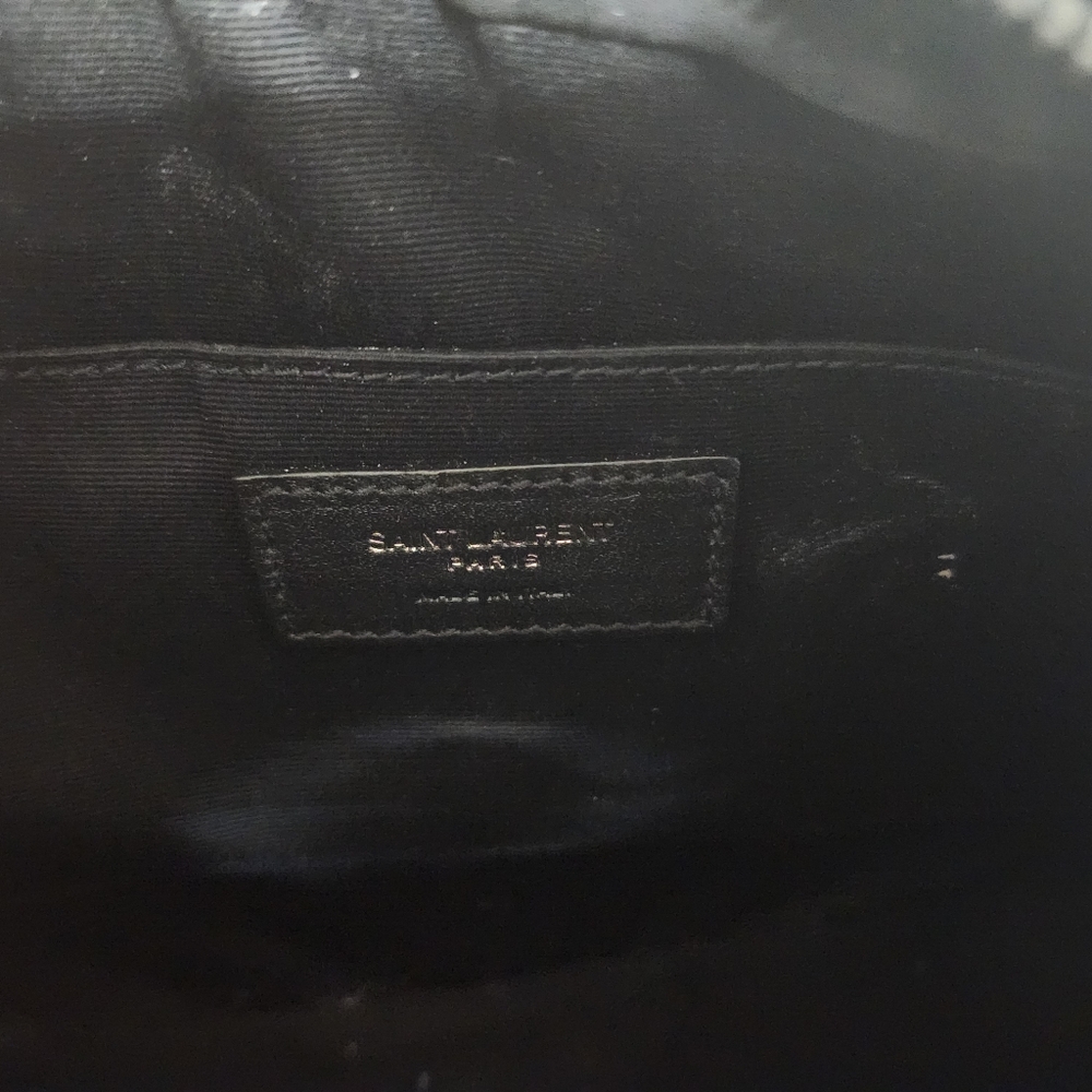 Saint Laurent Lou Medium YSL Camera Bag w/Tassel in Quilted Black Patent - Picture 6 of 16